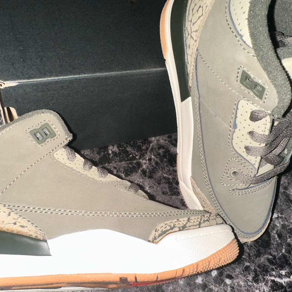 Jordan 3 Retro Family Affair PS in Olive and Sequoia Brand New 11c